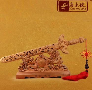 角木蛟廠家批發(fā)家居風水擺掛件 臥式鏤空雕花七星桃木劍 龍虎劍